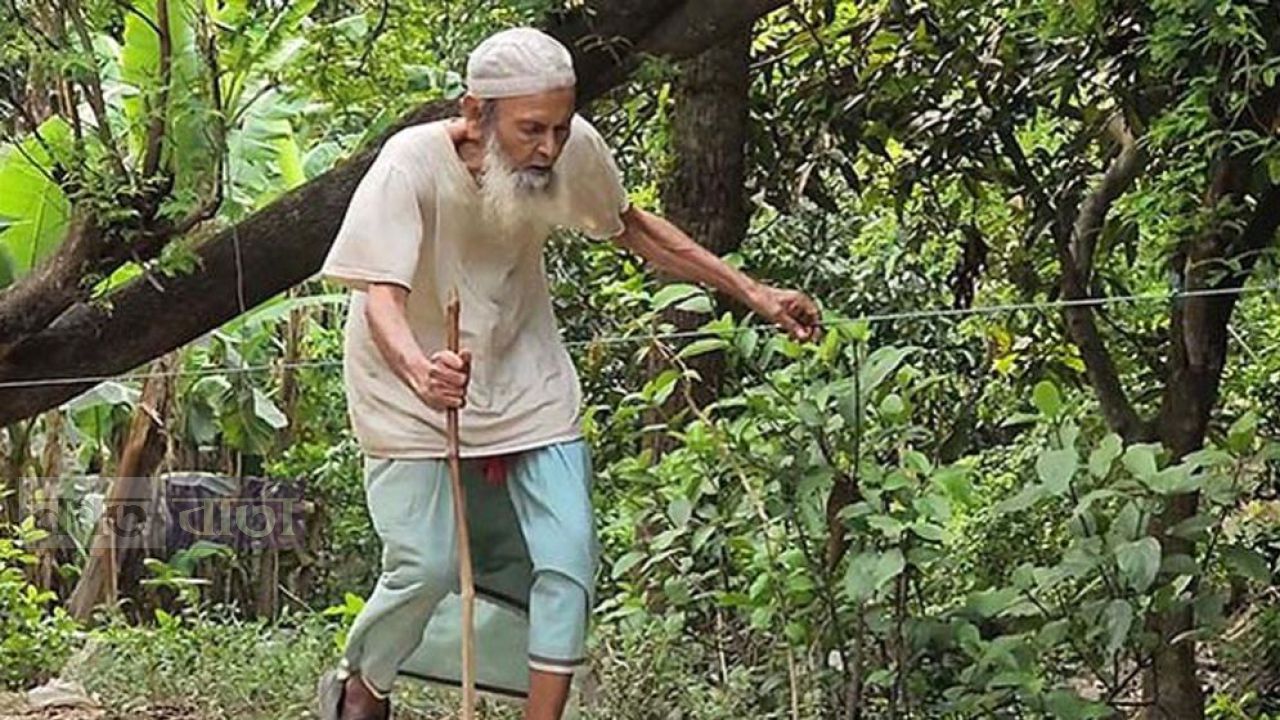দড়ি বেয়ে মসজিদে যাওয়া অন্ধ মুয়াজ্জিন আব্দুর রহমান আর নেই