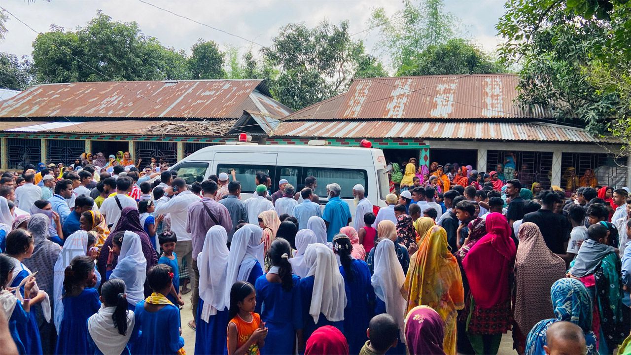 যুক্তরাষ্ট্রে নিহত মেধাবী শিক্ষার্থী জামিল আহমেদ লিমনের মরদেহ পারিবারিক কবরস্থানে দাফন 