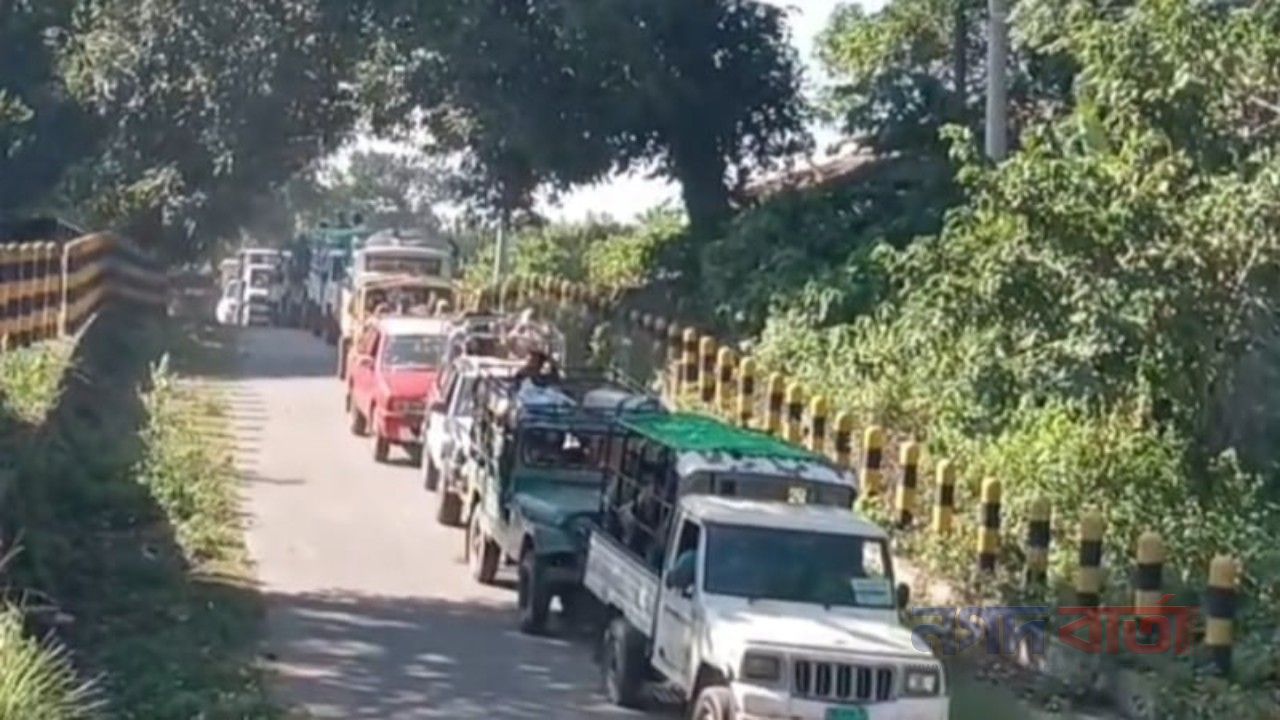 নির্ধারিত সময়ের আগেই সাজেক ছাড়লেন সব পর্যটক
